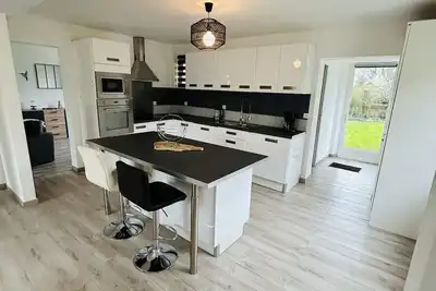 Image de Le Gîte de La Baie A Vélo - Wifi - Calme - Paisible - Moderne