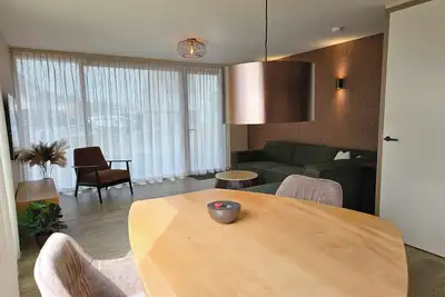 Image de Neues Ferienhaus in der Nähe des Zentrums und des Strandes von Domburg!