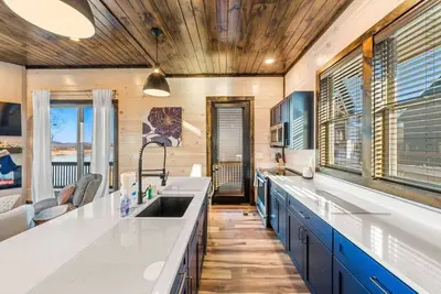 Image de Sky's the Limit - w/ View+Pool+HotTub+Games+More!
