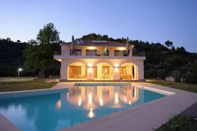 Image de Antinea Olympian Villa Pink