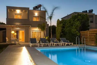 Image de Maison de vacances Kiotari pour 1 - 8 personnes avec 4 chambres à coucher - Maison de vacances