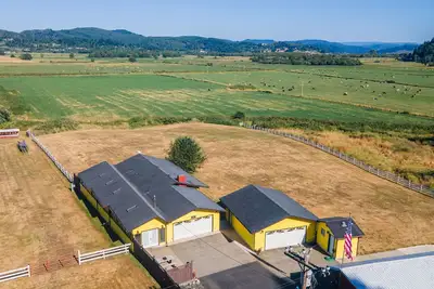 Image de Close to Coquille River, Bandon Dunes, centrally located in the county -hot tub!