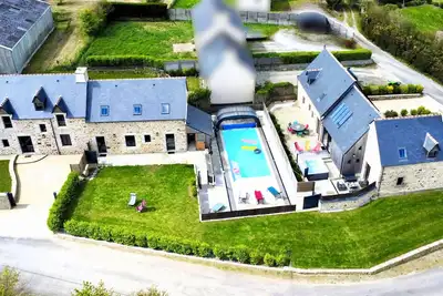 Image de 2 Gîtes à la campagne 14 pers, piscine, jacuzzi