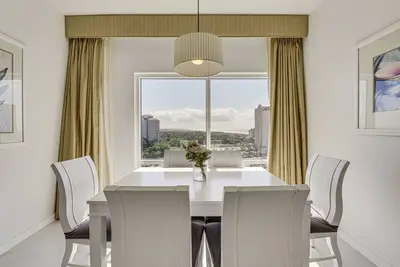 Image de Elegant Destin Condo w/ Ocean Views: Walk to Beach