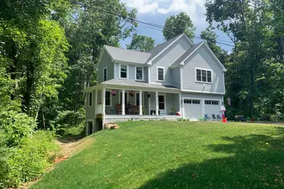 Image de Spacious new home 6-minute drive to beaches and historic Scituate Harbor!