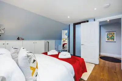 Image de 2Bed 2Bathroom Central Playhouse