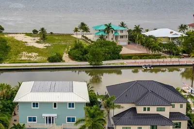 Image de Up To 30 People! 2 Homes Next To Each Other For Large Groups!