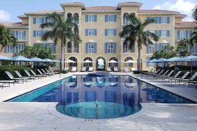 Image de Villa Renaissance 604: 2nd Floor, 2 Bedrooms, 1 Bath Pool/Garden View Std