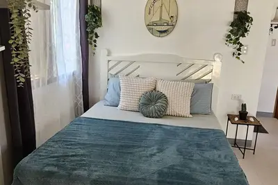 Image de Experience tiny house living right at the beach