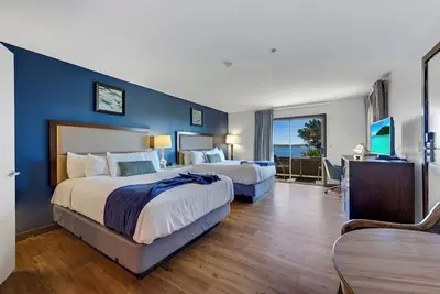 Image de Double Queen Room Non-vaulted with Ocean View!