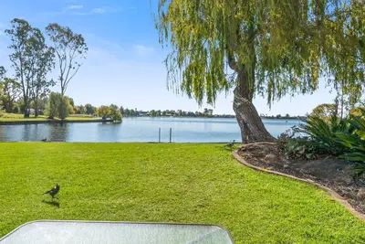 Yarrawonga Lakeside Apartment 25