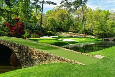 Image de 2 Min Walk To Gate 1 of Masters