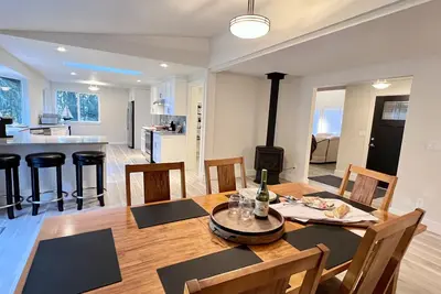 Image de Private, spacious home surrounded by trees, Kitsap & Olympic Peninsulas getaway