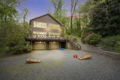 Image de Family Luxury: 5br, GameRm, MovieRm, Kayaks, PingPong, Fire Pit, Beach