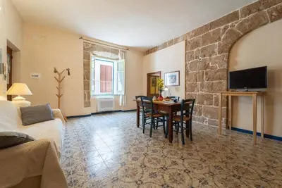 Image de Buranti Guest House, apartment in the center