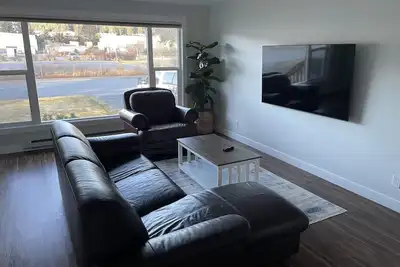 Image de Single unit duplex in Kodiak