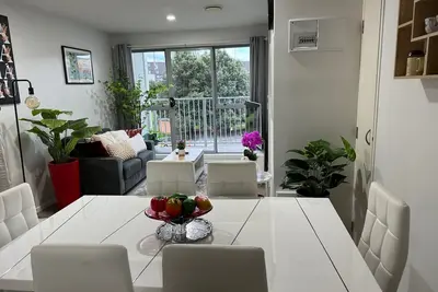 Image de Modern Auckland Apartment - 3 Brm - Free Carpark & Pool- Walk To Spark Arena.