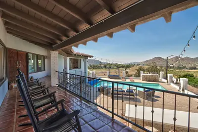 Image de Luxury 7-Acre Wine Country Retreat with Private Pool, Tennis Court & Stunning Views Camino Estates