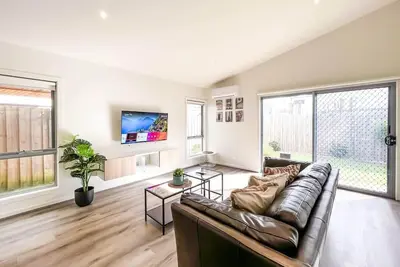 Image de Stylish Berwick Home with WiFi, Smart Tv, Garage