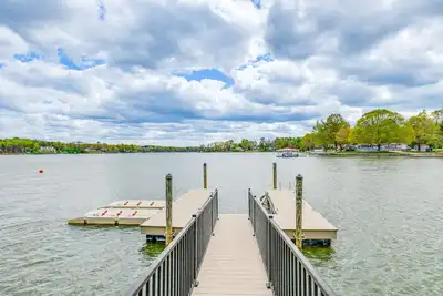 Image de Lakefront Troutman Home w/ Private Dock & Slip!