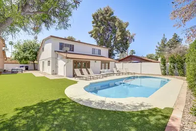 Image de Private Pool & Patio: Spacious Tempe Retreat