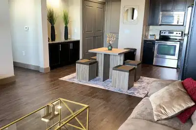 Image de Luxury Apartment In Dallas w/ Extensive Amenities.