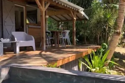 Image de Ti Kaz Suzy près de la plage (Makiese Resort)