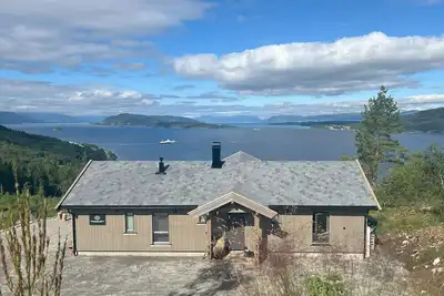 Image de Fjord Holiday Lodge with a breathtaking panorama