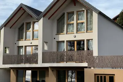 Image de Cozy house for pampering with a wellnes area and swimming pool. Nature & peace.