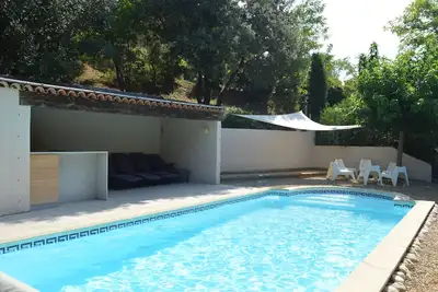 Image de Villa Colombeyrolles: villa avec piscine privée - Gard