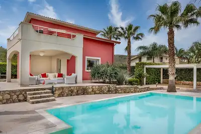 Image de Villa Jacqueline with private pool sleeps 8