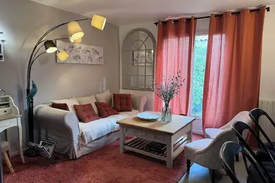 Image de Le clos de l’artichaut 3* à Eyguières en Provence avec jardin, terrasse, parking