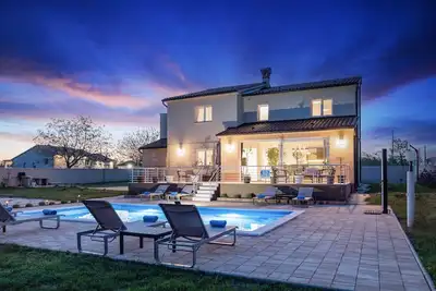 Image de Villa Camelie near Barban for 10 people with playground for children, fitness & pet friendly