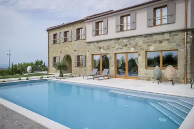 Image de Villa Paradiso in Central Istria for 11 people with large garden, sea view & wellness