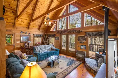 Image de Shadowhoffen at Bearadise - Resort Activities for the Whole Family!