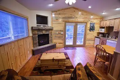 Image de The Whispering Pines beckons adventurers seeking an escape unlike any other.