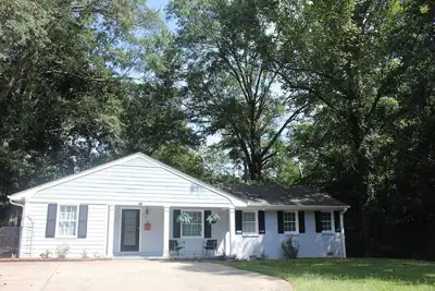 Image de Fantastic location 5pts Athens Ga close to Uga