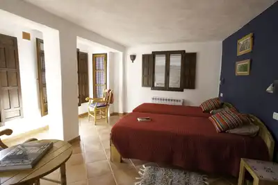Image de Casa Rural in con 3 Haitaciones con Baño Privados, Cocina y Salon Compartido
