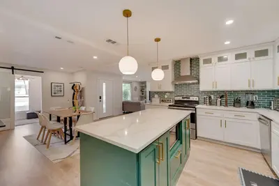 Image de Forest Meadow Homestead: 4 Beds of Calm & Sky