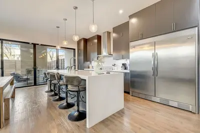 Image de Coles Masterpiece: Bold 3-Bedroom Modern Stay