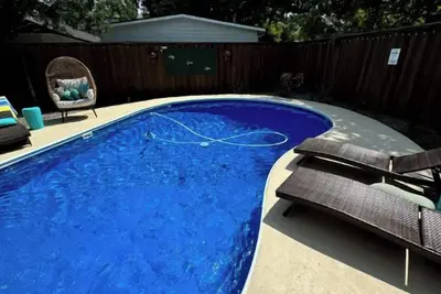 Image de Modern Midway Hollow w/ Pool!