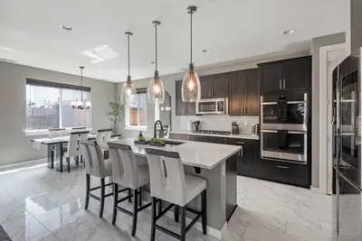 Image de The Parker - Pet friendly 4 bedroom home for extended stays.