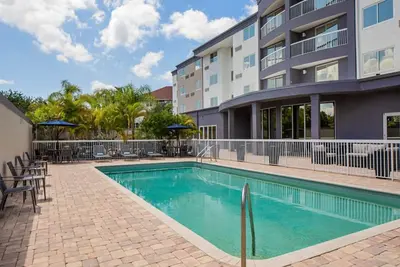 Image de Unwind by the waterfall and explore Clearwater beaches | 3 Units