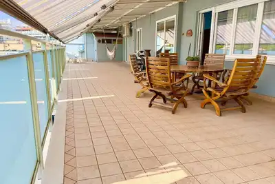 Image de The Hammock, spacious, super-comfortable panoramic penthouse near Rossini Theater