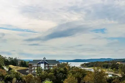 Image de One Bedroom Lakeside, Luxury Condo, Branson, Missouri 3958542