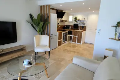 Image de Évasion au calme - Duplex cosy avec piscine/tennis