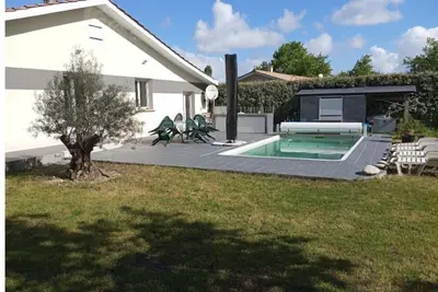 Image de Maison 7 personnes sur terrain 1000m avec piscine chauffée