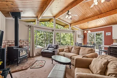 The Cozy Cabin - 2-Level Home with Spacious Yard