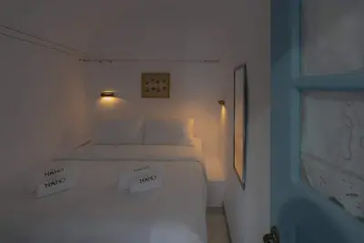 Image de Extraordinary Santorini Villa | 2 Bedrooms | Villa Rin | Breathtaking Caldera View and Outdoor Hot Tub | Oia