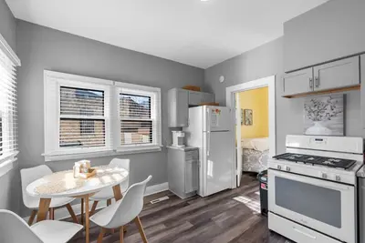 Image de 2 Bedroom Home - Central Bay View